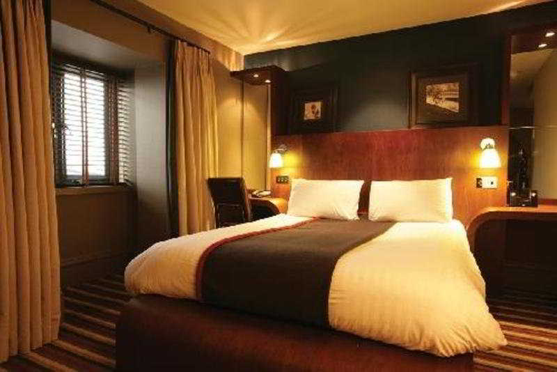 Village Newcastle And Leisure Club Тайнмут Екстериор снимка